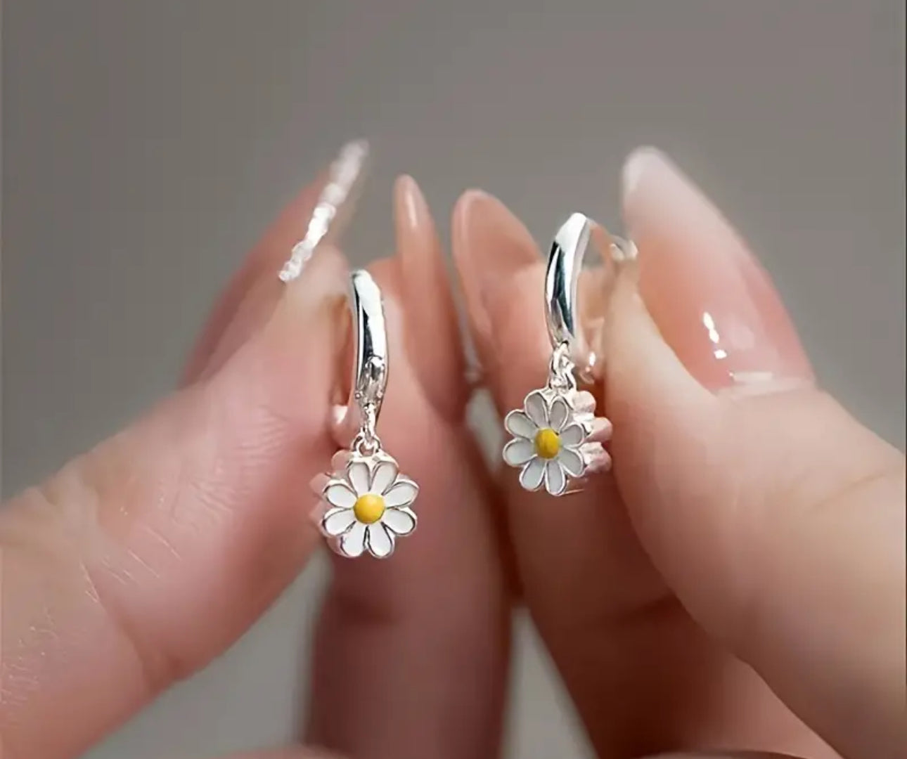 Daisy Hoop Earrings - Silver