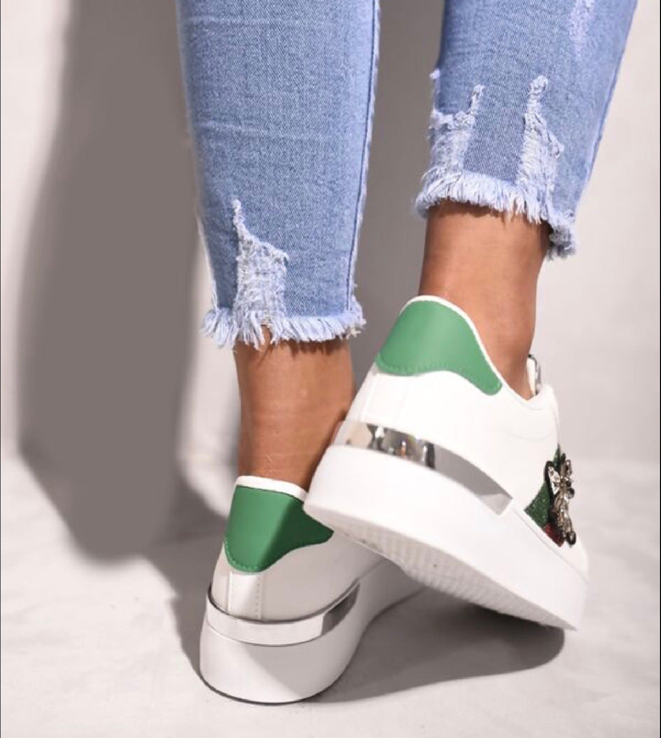 Bee Trainers - White