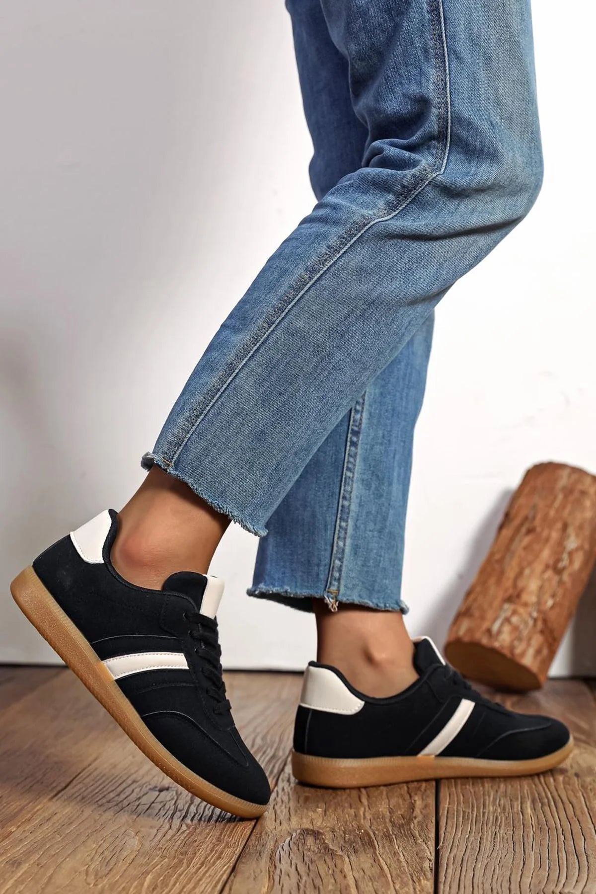 Laurel Stripe Trainers - Black
