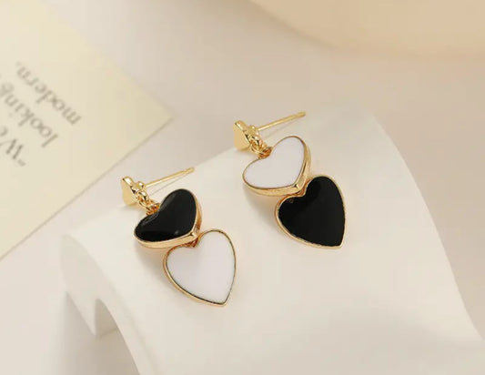 Two Heart Earrings - Black/White