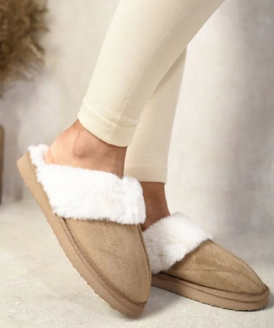 Fluffy Slippers - Camel
