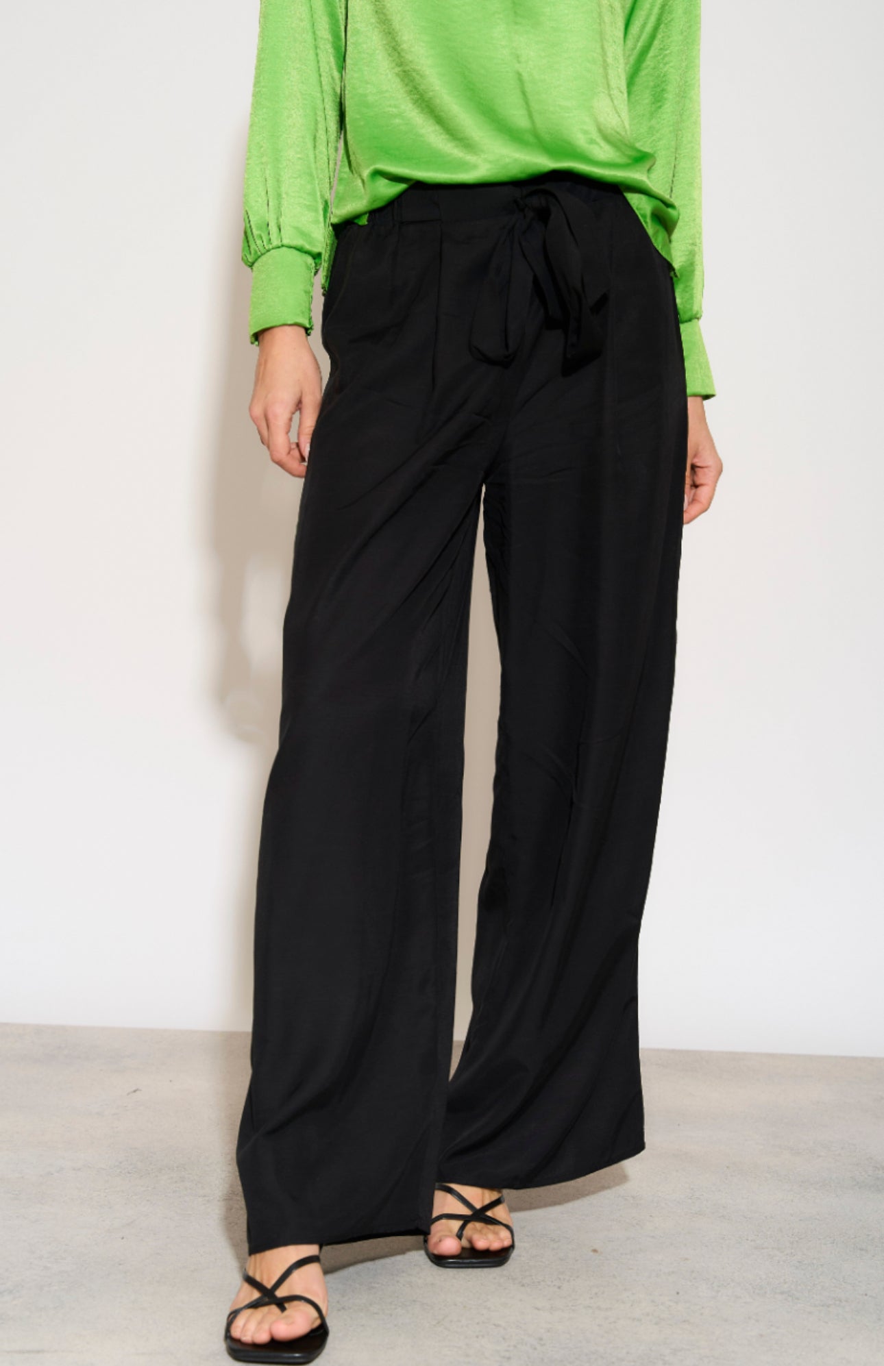 Wide Leg Belted Trousers - Black