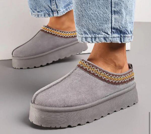 Aztec Mules - Grey