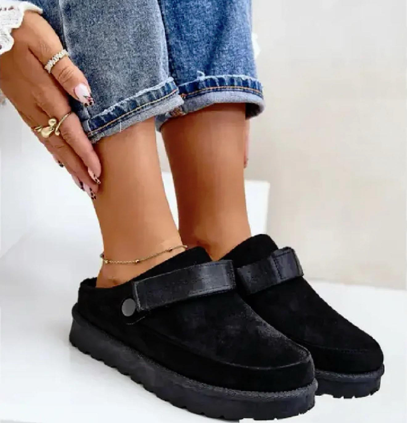 Clogs/Mules - Black